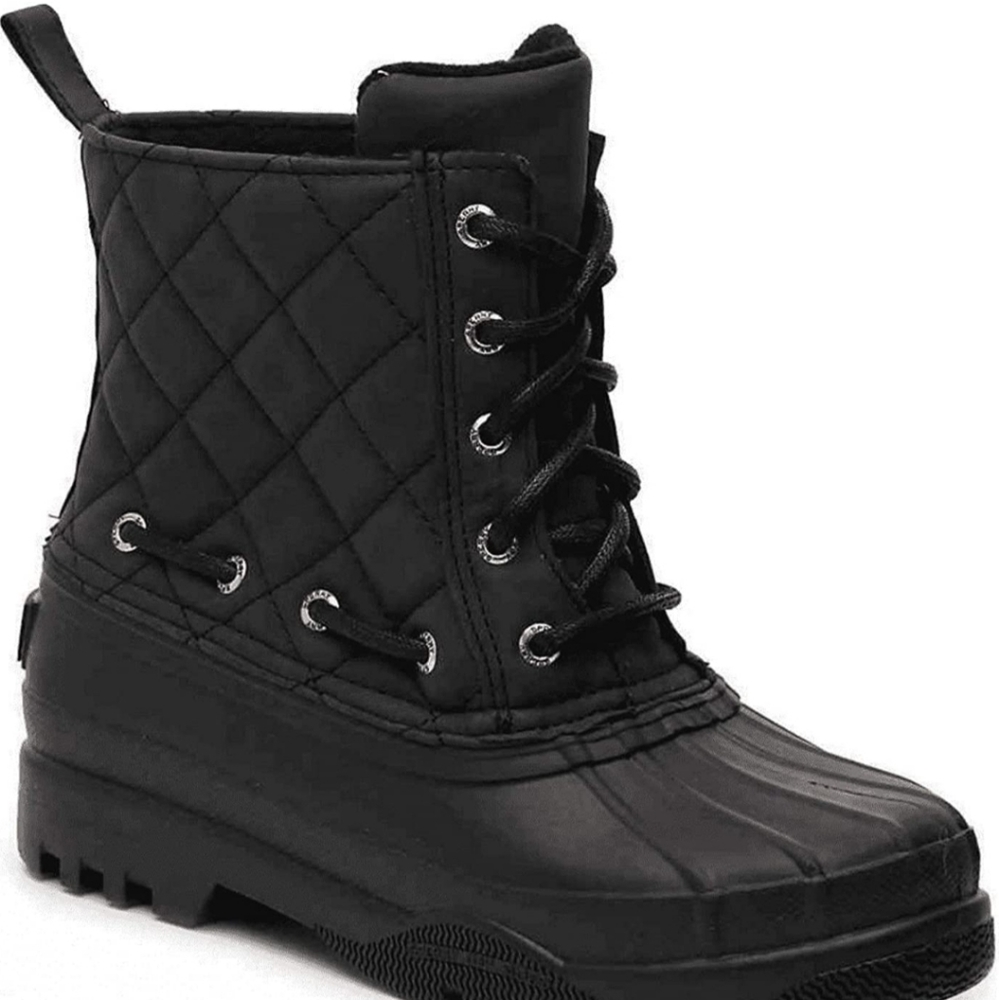 Sperryβ top sider boots.